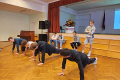 6