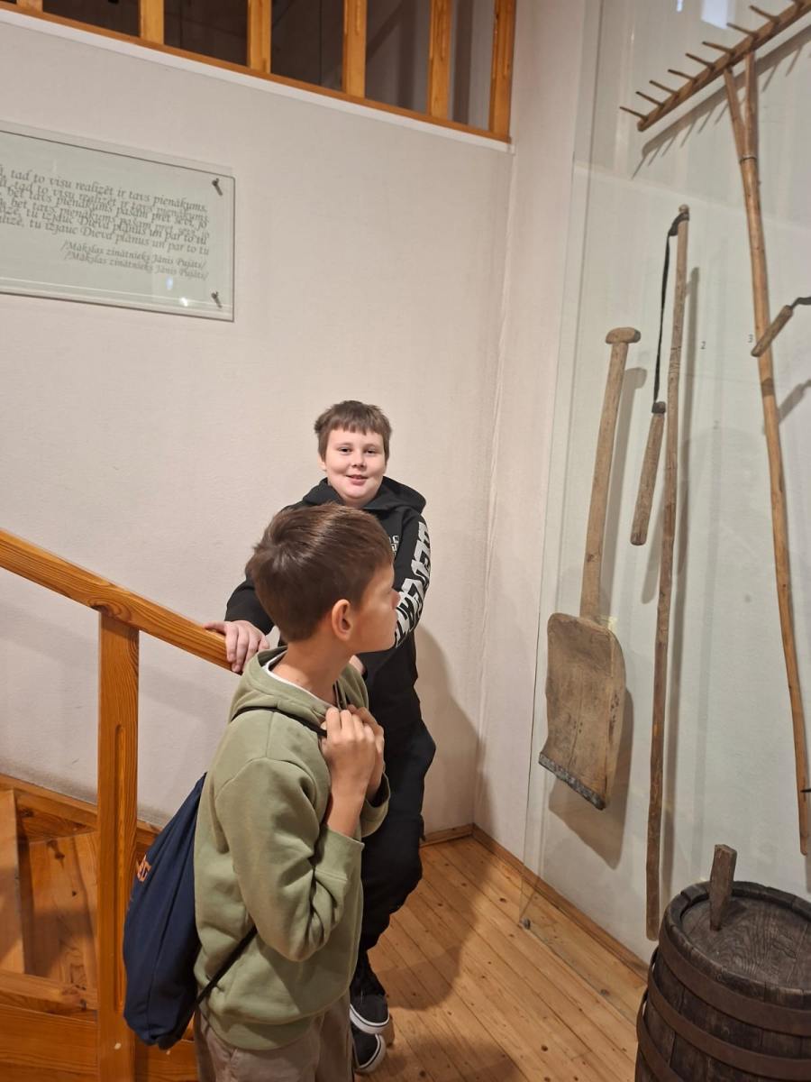 25