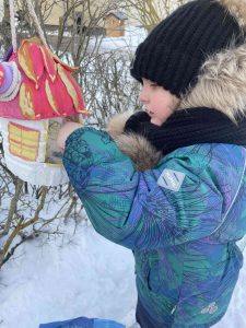 Bērnu rūpes par spārnotajiem draugiem